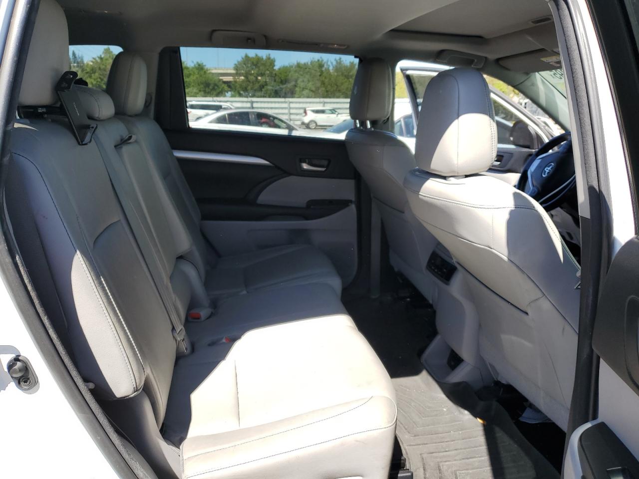 2017 Toyota Highlander VIN 5TDKZRFH5HS521515 Copart auction photo, front end / undercarriage damage thumbnail 11