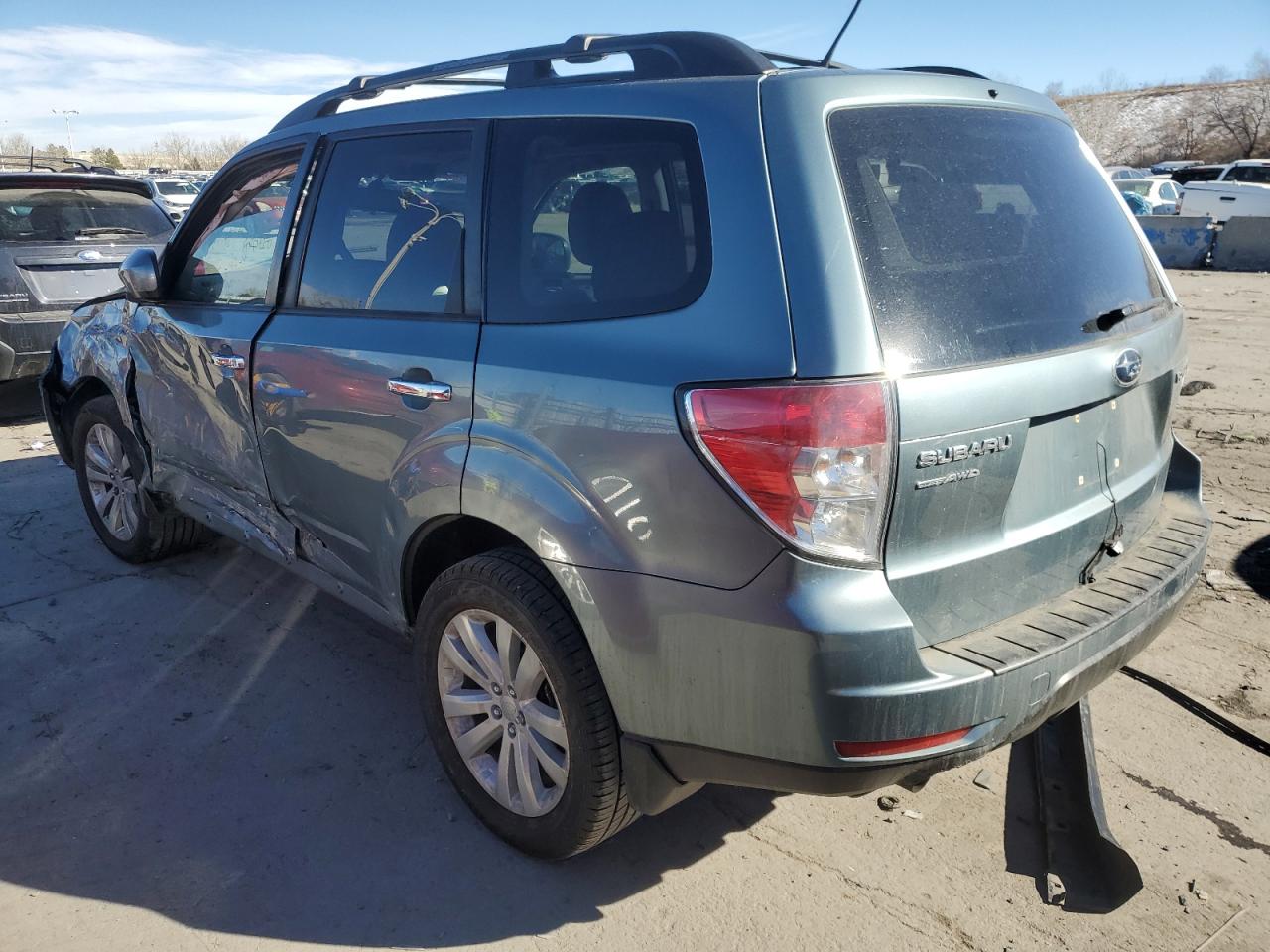 2013 Subaru Forester VIN JF2SHADCXDH425777 Copart auction photo, side / front end damage thumbnail 2