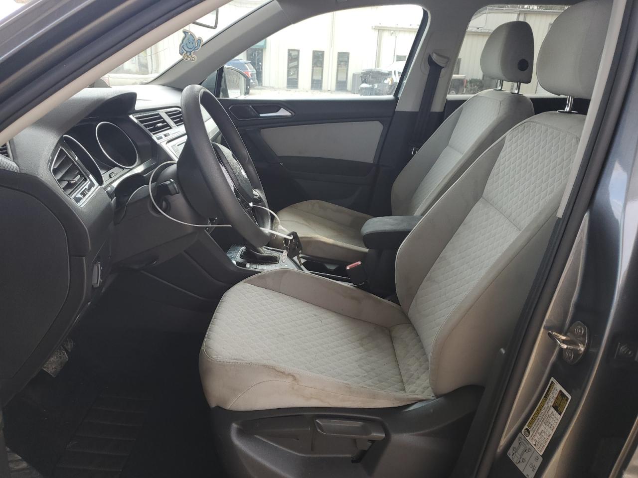 2018 Volkswagen Tiguan VIN 3VV1B7AX5JM074050 Copart auction photo, side / front end damage thumbnail 7