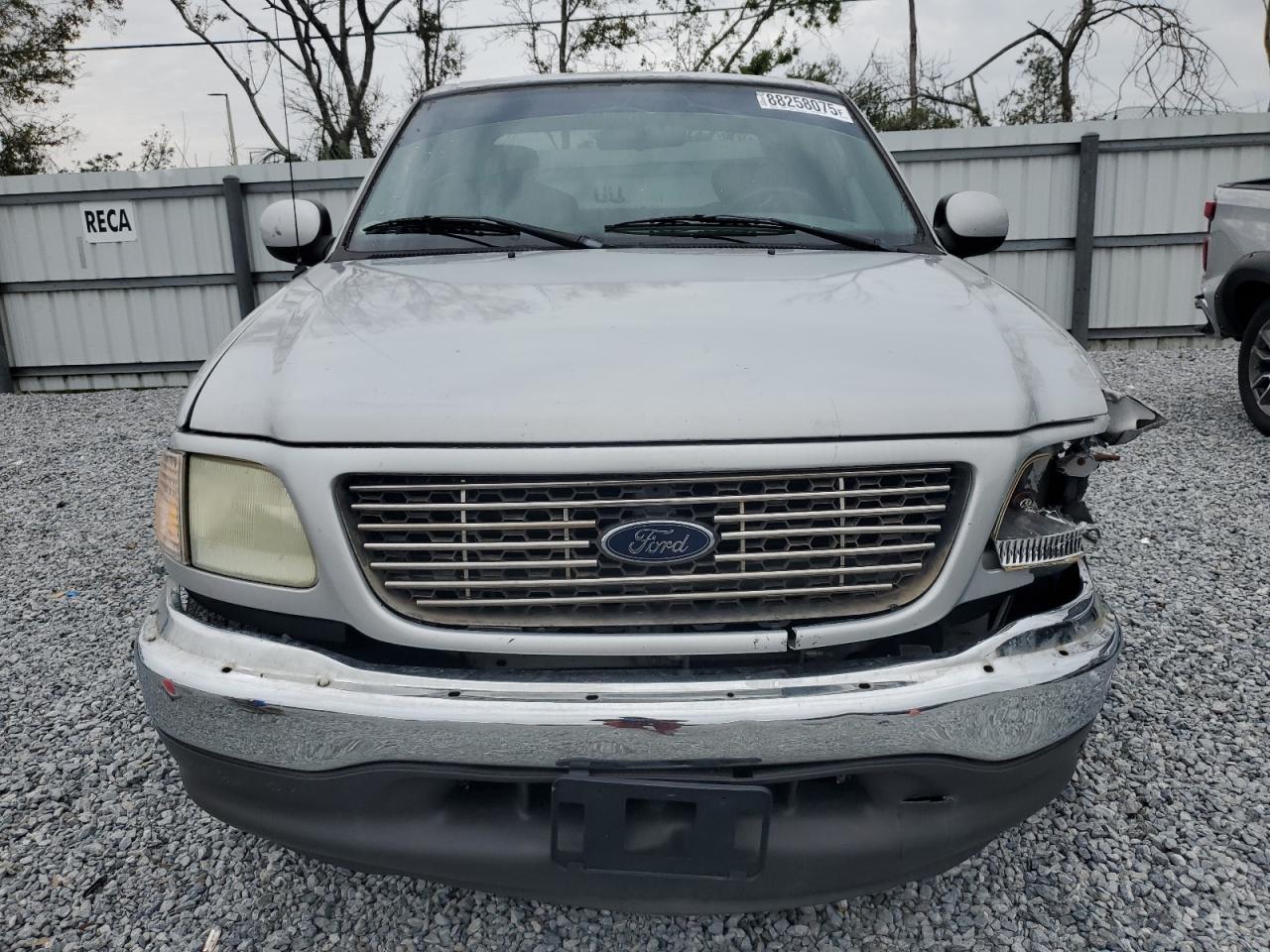 2003 Ford F-150 VIN 1FTRX17W13NA12992 Copart auction photo, front end damage thumbnail 5
