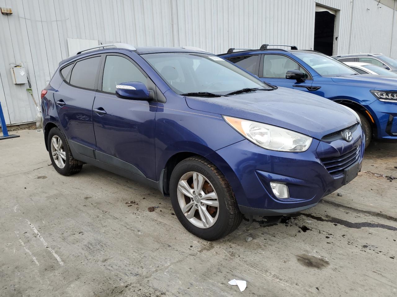 2013 Hyundai Tucson VIN KM8JU3AC2DU577559 Copart auction photo, mechanical / normal wear damage thumbnail 4