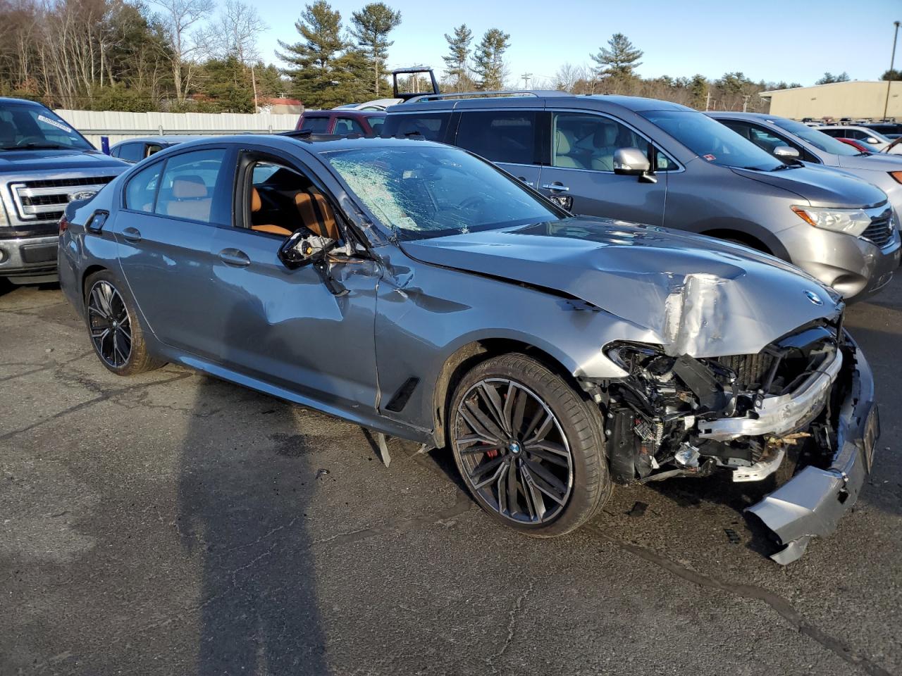 2023 BMW 5er VIN WBA13BJ0XPWY03876 Copart auction photo, all over / minor dent/scratches damage thumbnail 4