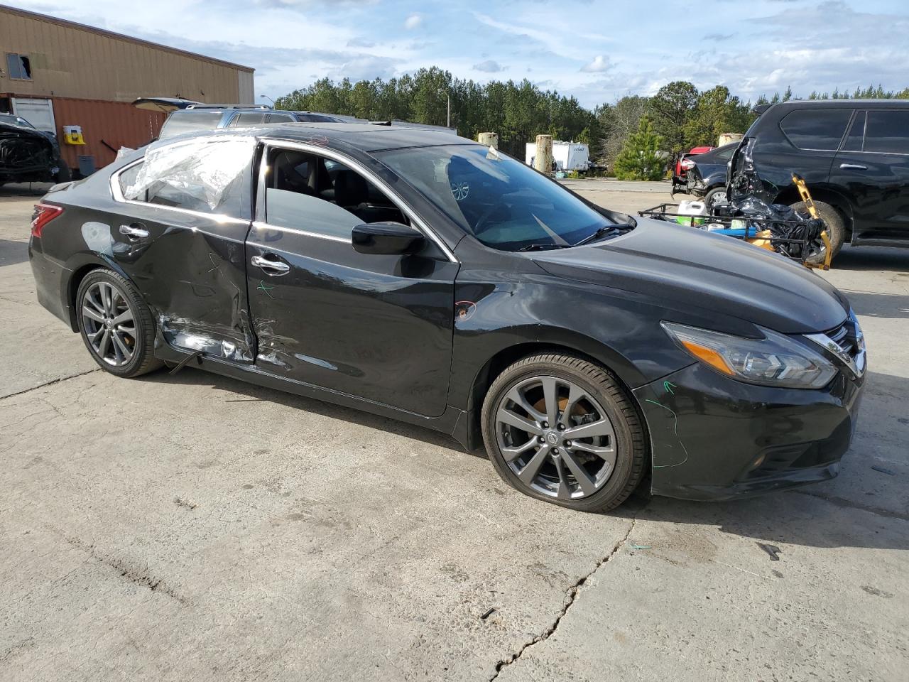 2018 Nissan Altima VIN 1N4AL3APXJC290164 Copart auction photo, side / rear end damage thumbnail 4