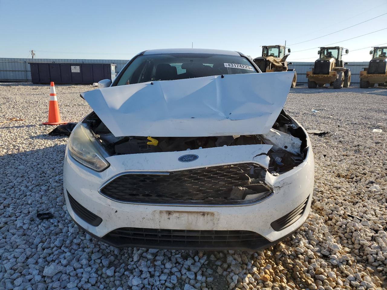2017 Ford Focus VIN 1FADP3K26HL295554 Copart auction photo, front end / minor dent/scratches damage thumbnail 5