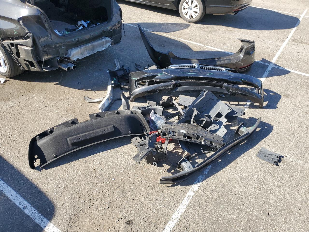 2015 BMW 3er VIN WBA3A5G54FNS82581 Copart auction photo, front end / rear end damage thumbnail 12