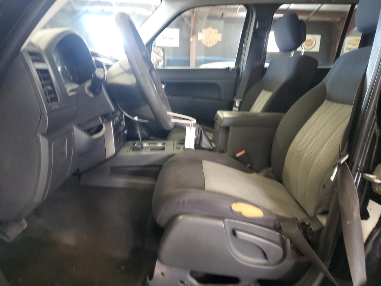 2010 Jeep Liberty (North America) VIN 1J4PN2GK3AW176777 Copart auction photo, minor dent/scratches damage thumbnail 7
