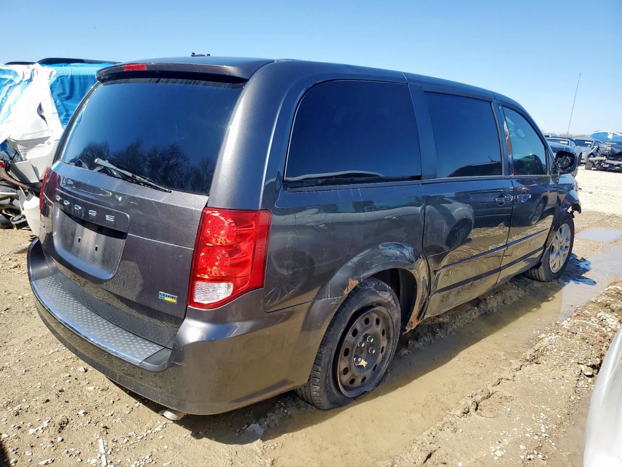 2016 Dodge Caravan VIN 2C4RDGBG2GR391828 Copart auction photo, front end / side damage thumbnail 3
