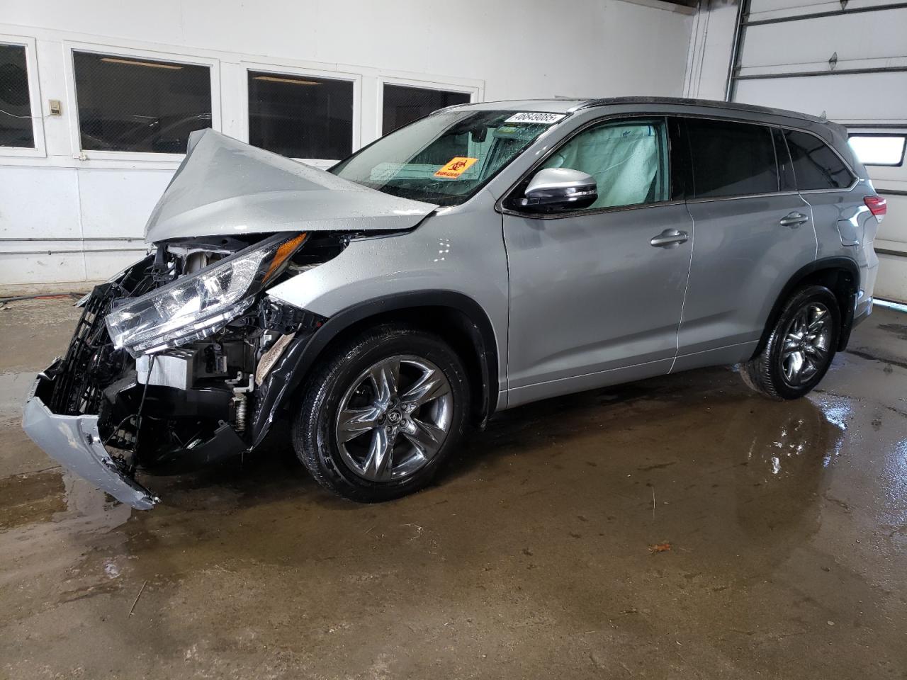 2019 Toyota Highlander VIN 5TDDZRFH8KS952253