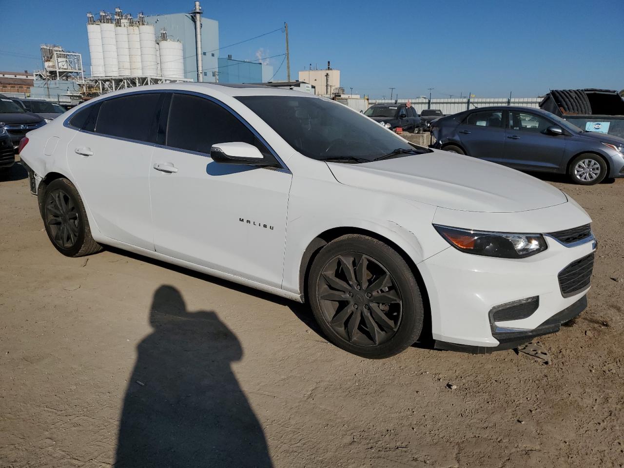 2017 Chevrolet Malibu VIN 1G1ZE5ST5HF105082 Copart auction photo, rear end / minor dent/scratches damage thumbnail 4