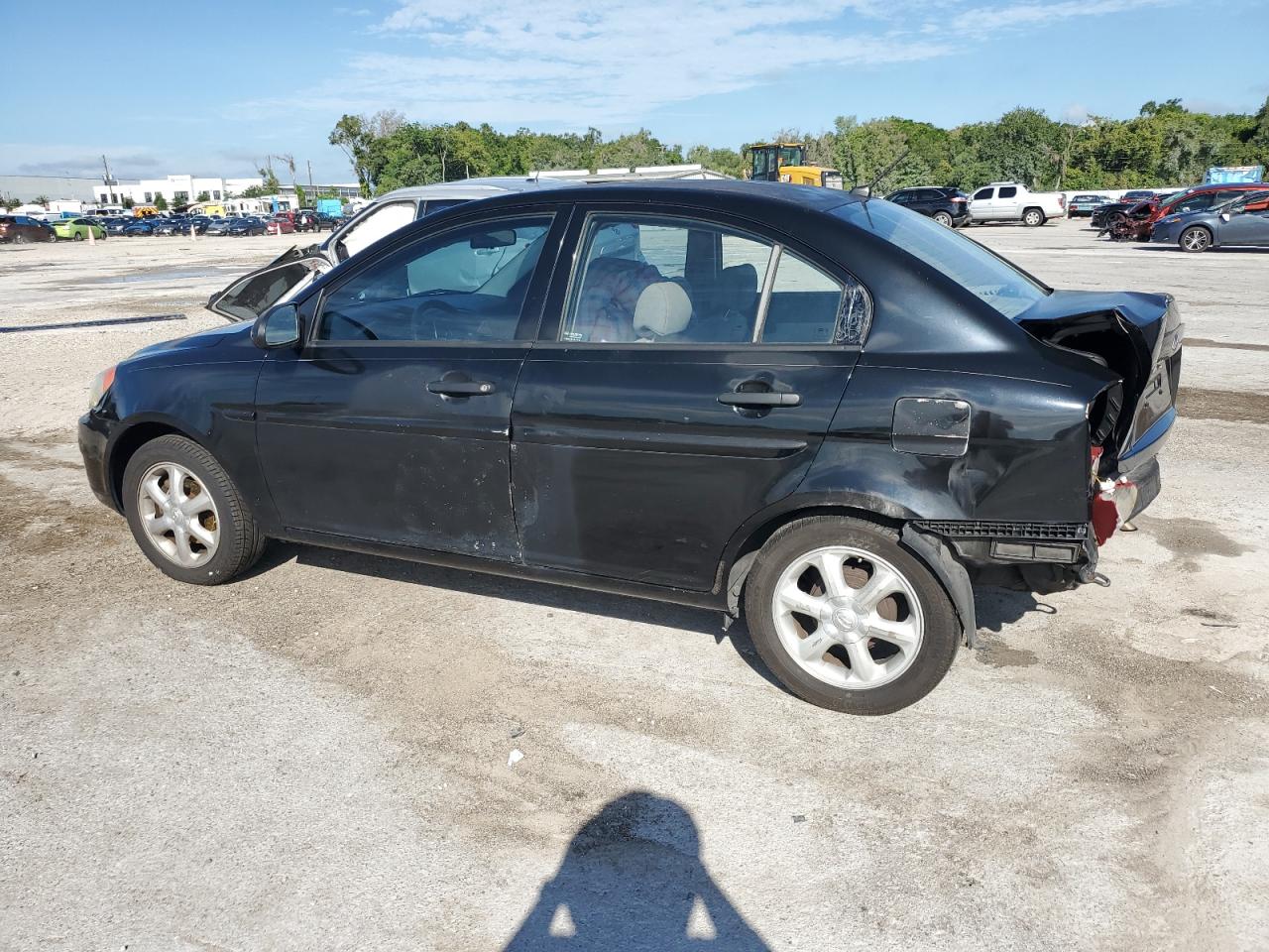 2008 Hyundai Accent VIN KMHCN46C08U184833 Copart auction photo, rear end damage thumbnail 2