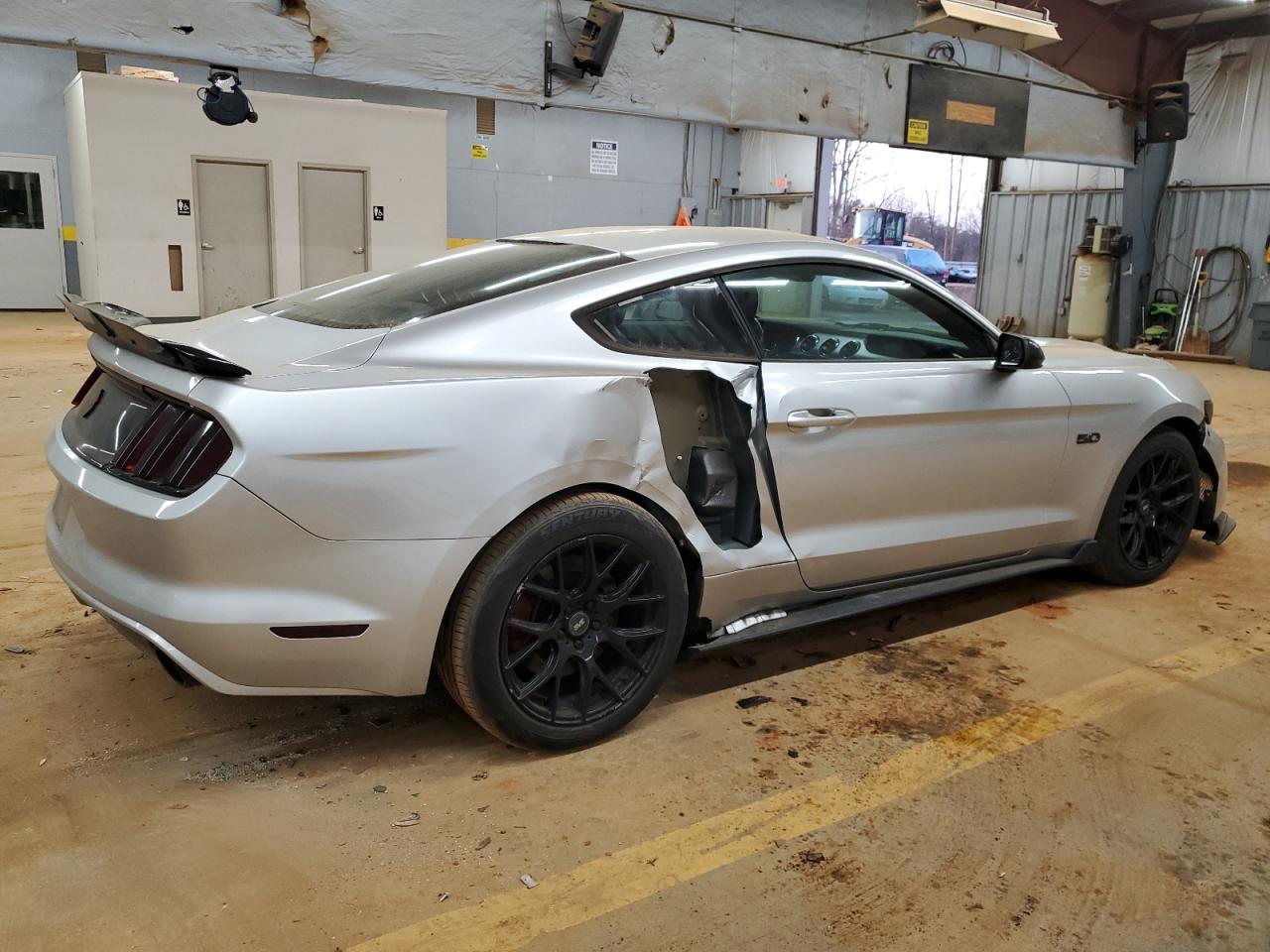 2015 Ford Mustang VIN 1FA6P8CF5F5399381 Copart auction photo, side / front end damage thumbnail 3