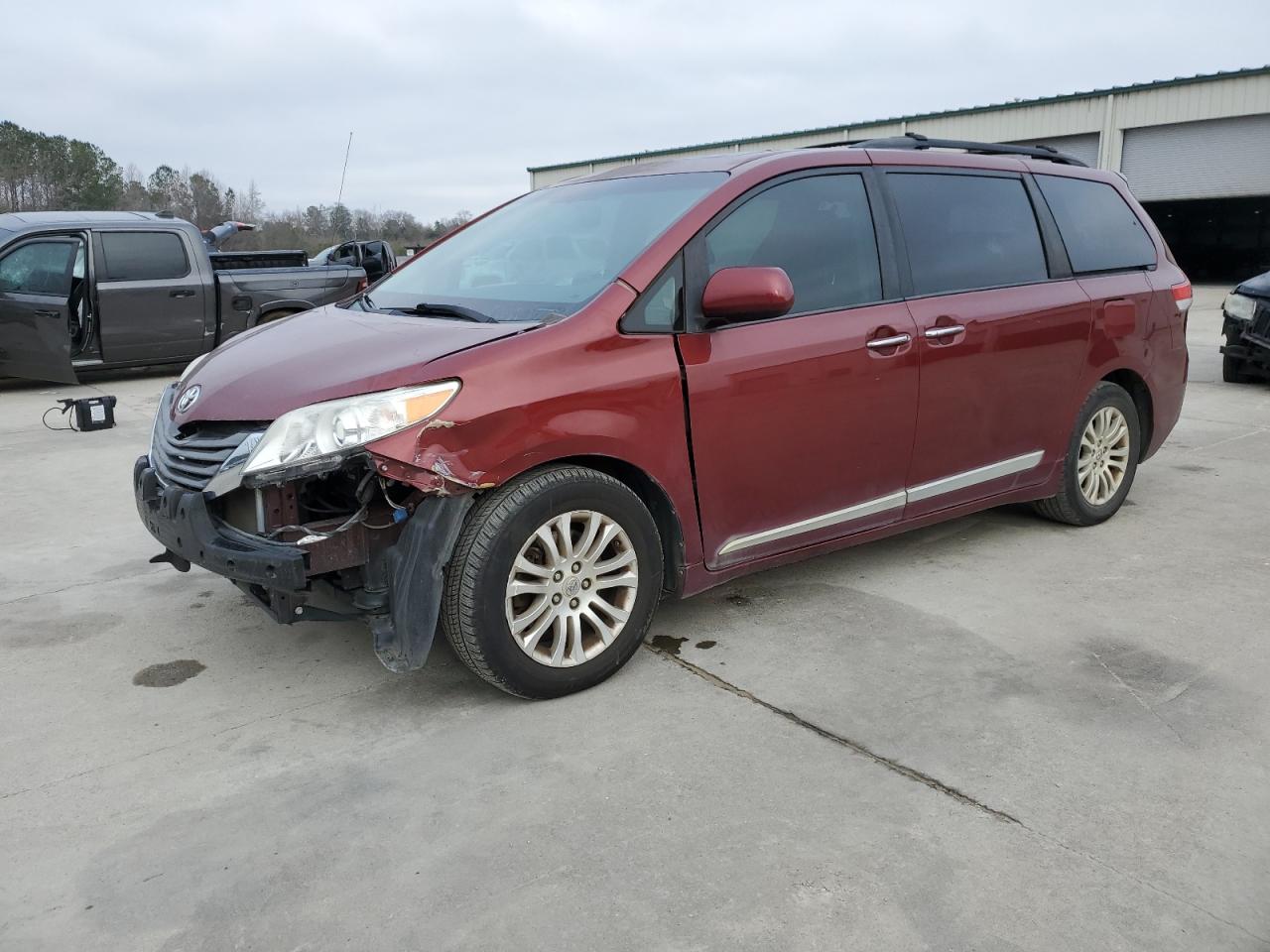 2014 Toyota Sienna VIN 5TDYK3DC1ES463174