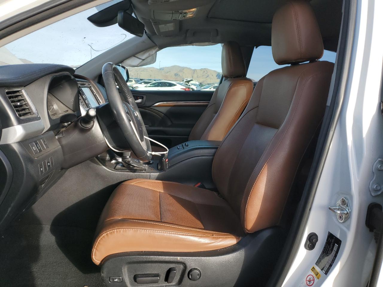 2018 Toyota Highlander VIN 5TDDZRFH6JS824320 Copart auction photo, rear end / side damage thumbnail 7
