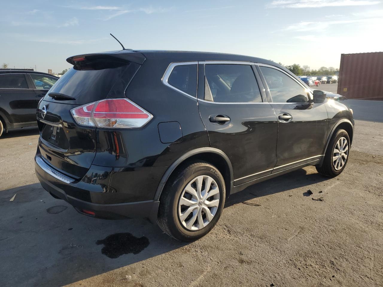 2016 Nissan Rogue VIN JN8AT2MT5GW004763 Copart auction photo, front end damage thumbnail 3