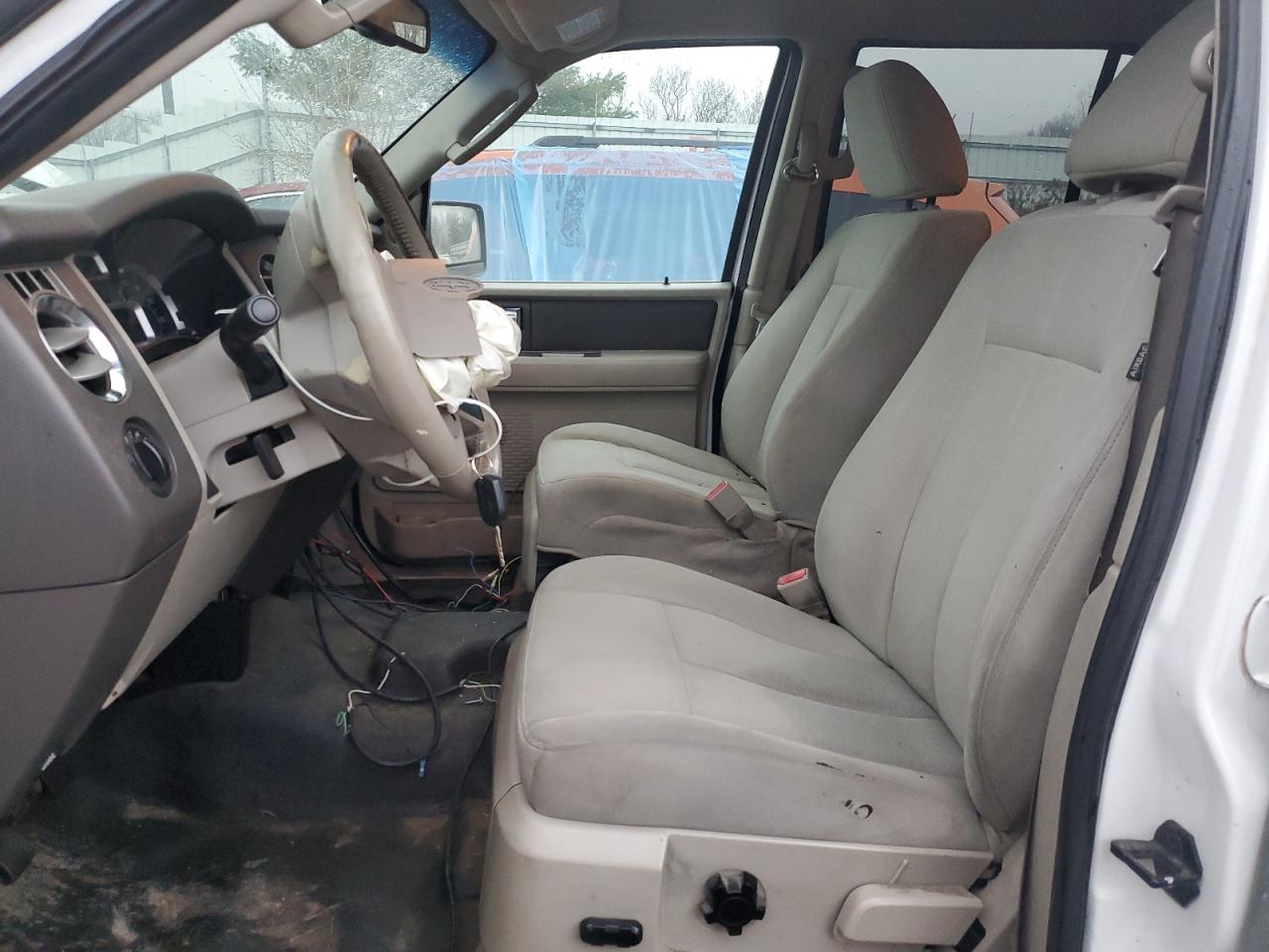 2009 Ford Expedition VIN 1FMFU16509EB07200 Copart auction photo, front end / minor dent/scratches damage thumbnail 7