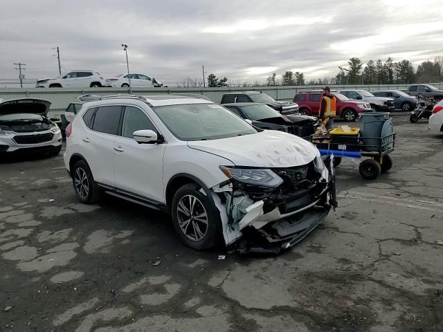 2017 Nissan Rogue VIN JN8AT2MV6HW021624 Copart auction photo, front end / top/roof damage thumbnail 12