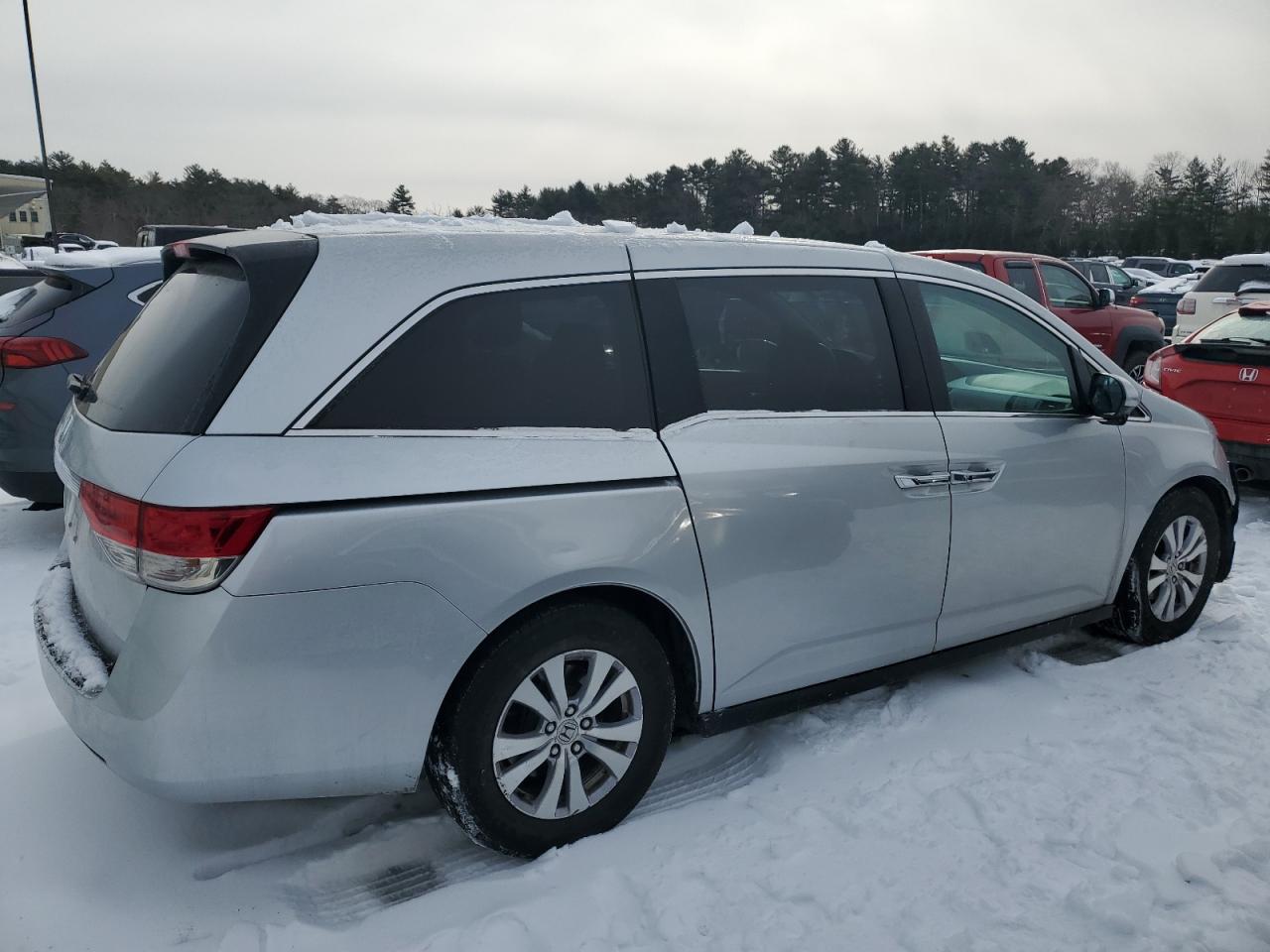 2015 Honda Odyssey VIN 5FNRL5H41FB015328 Copart auction photo, front end damage thumbnail 3