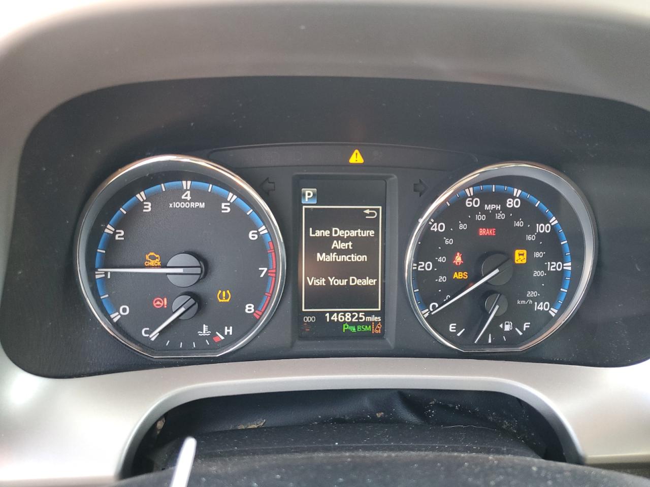 2016 Toyota RAV 4 VIN 2T3DFREV0GW459222 Copart auction photo, front end damage thumbnail 9