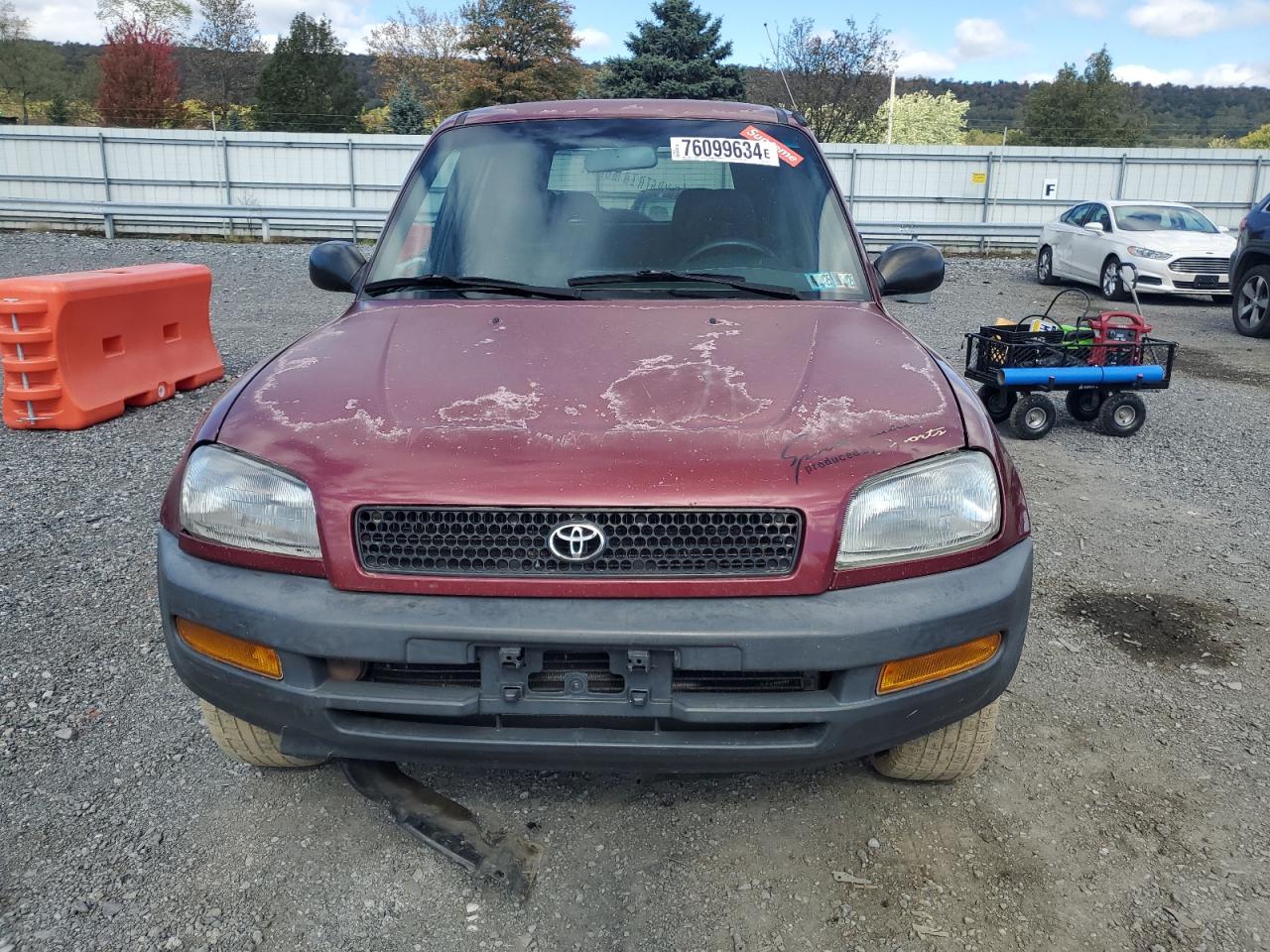 1997 Toyota RAV 4 VIN JT3GP10V9V0016043 Copart auction photo, front end damage thumbnail 5