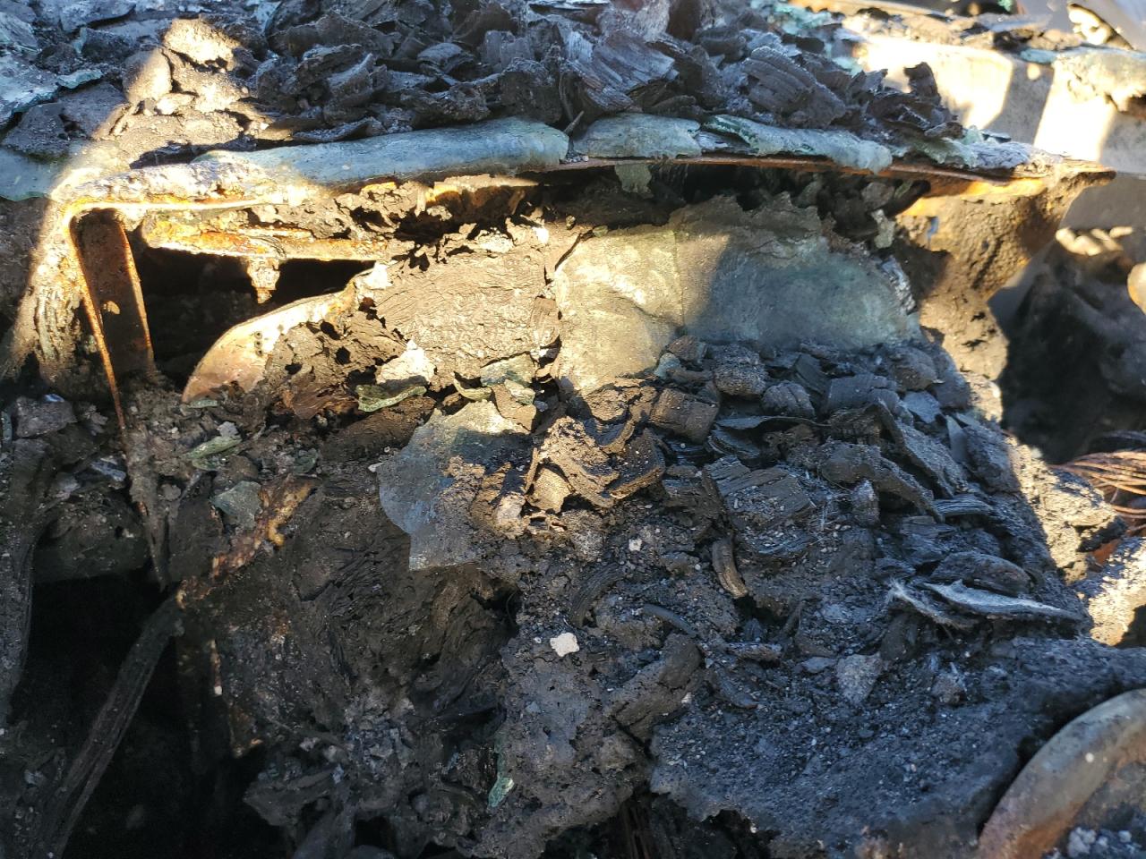 2000 Chevrolet Tahoe VIN 1GNEK13T6YJ147707 Copart auction photo, burn damage thumbnail 9
