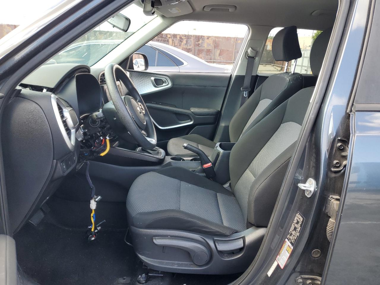 2020 KIA Soul VIN KNDJ23AU0L7005695 Copart auction photo, front end / vandalism damage thumbnail 7