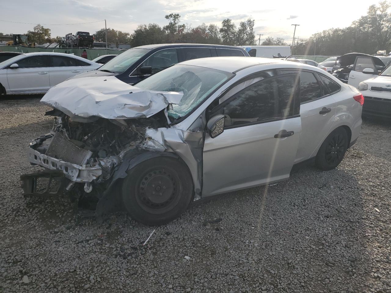 2016 Ford Focus VIN 1FADP3E21GL250872