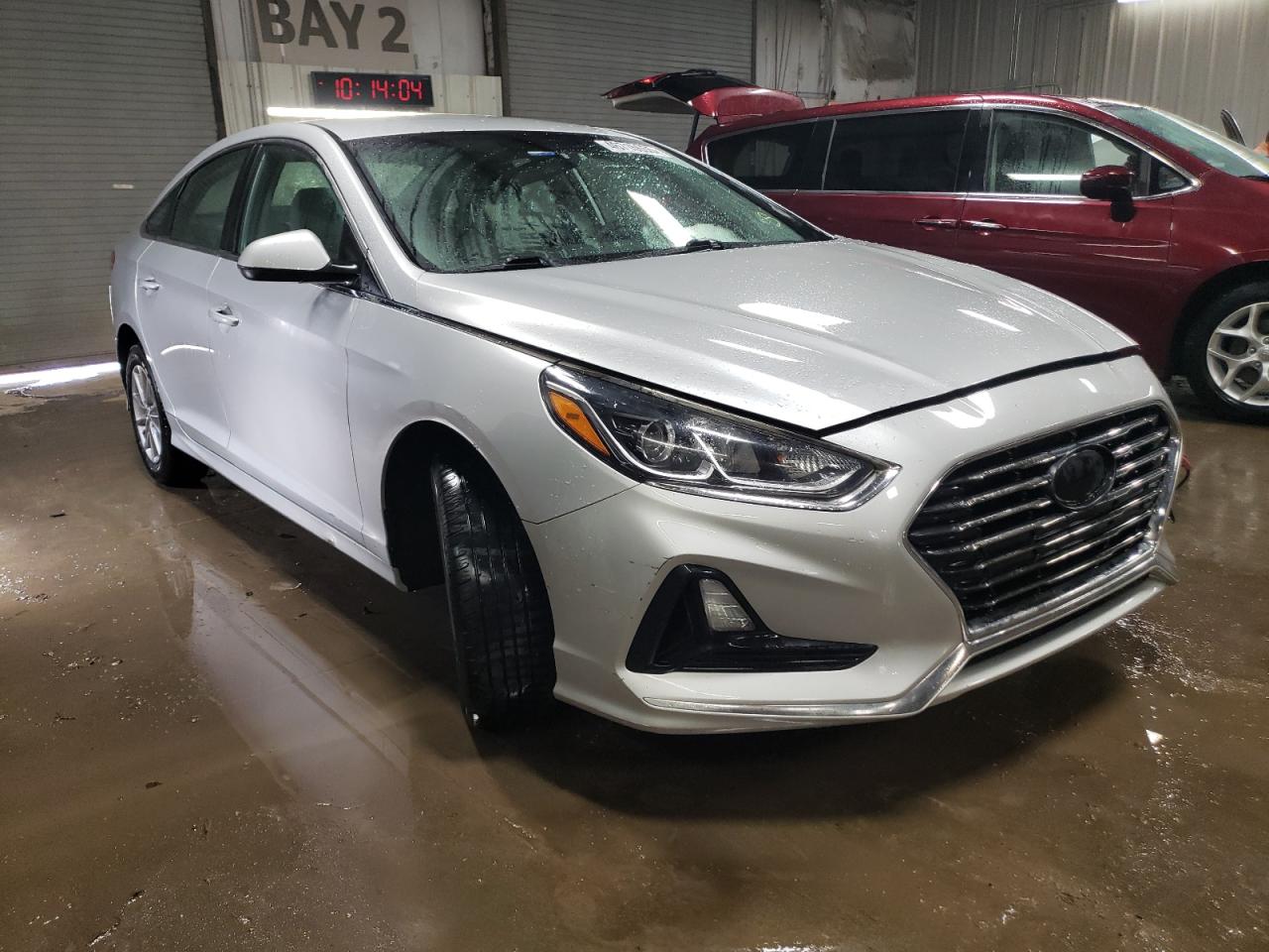 2018 Hyundai Sonata VIN 5NPE24AF5JH708971 Copart auction photo, front end / side damage thumbnail 4