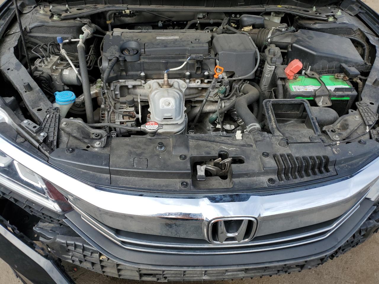 2017 Honda Accord VIN 1HGCR2F61HA113862 Copart auction photo, side / front end damage thumbnail 11