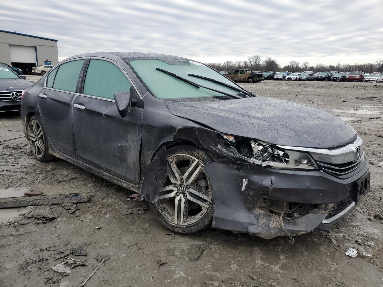 2017 Honda Accord VIN 1HGCR2F58HA265984 Copart auction photo, front end / side damage thumbnail 4