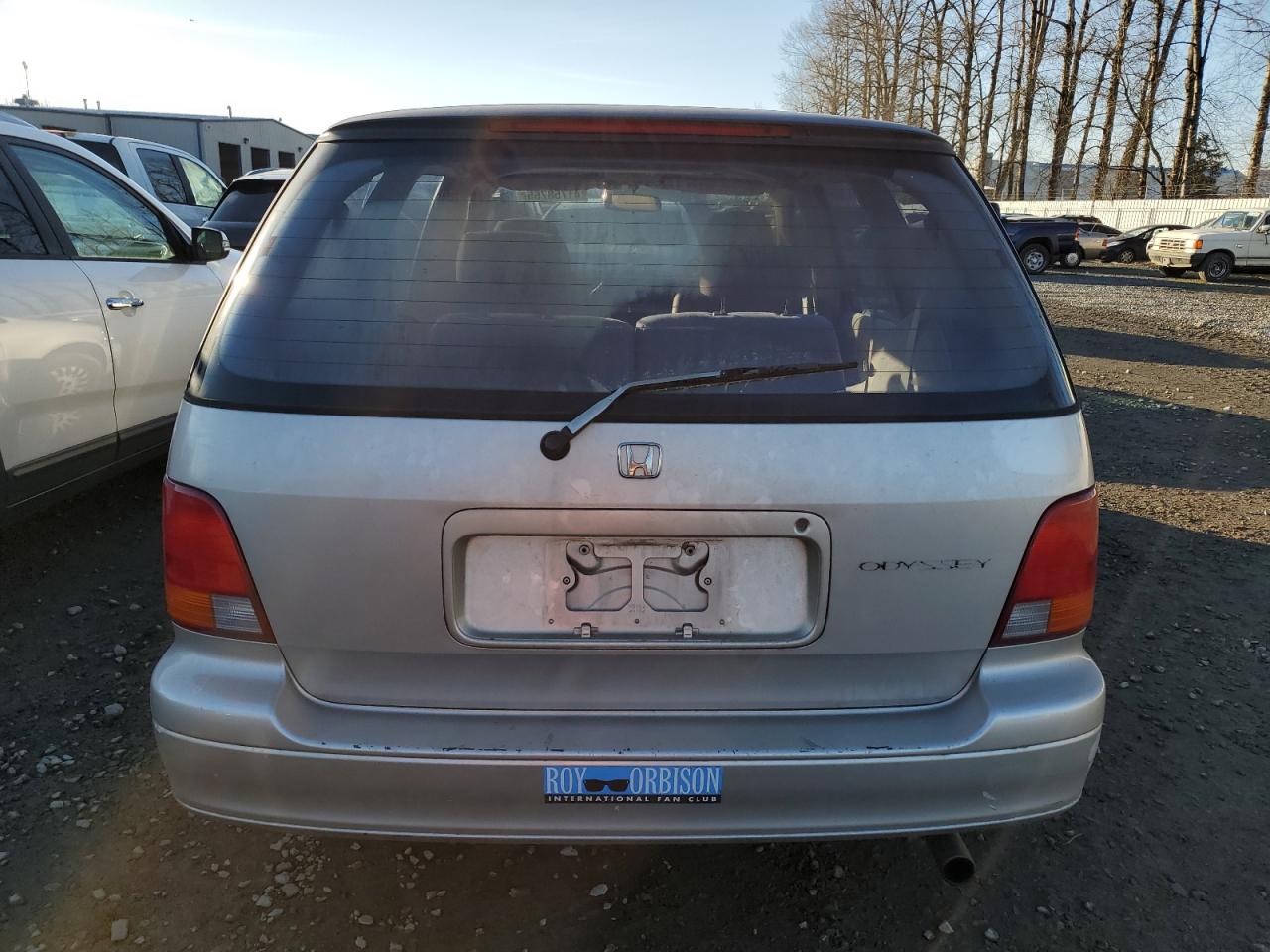 1996 Honda Odyssey VIN JHMRA1861TC013523 Copart auction photo, minor dent/scratches damage thumbnail 6