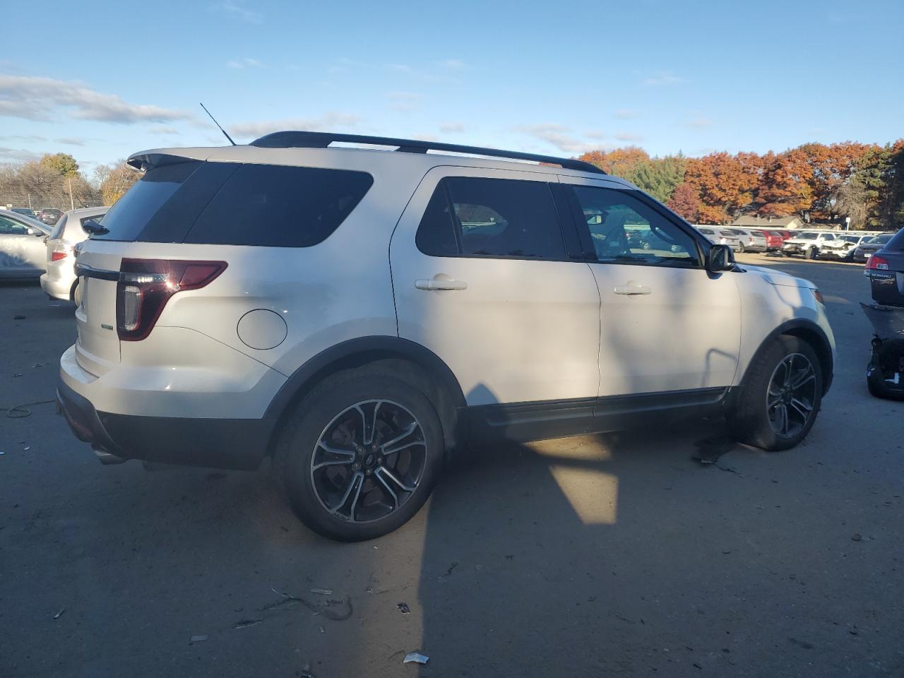2015 Ford Explorer VIN 1FM5K8GTXFGB49882 Copart auction photo, all over damage thumbnail 3