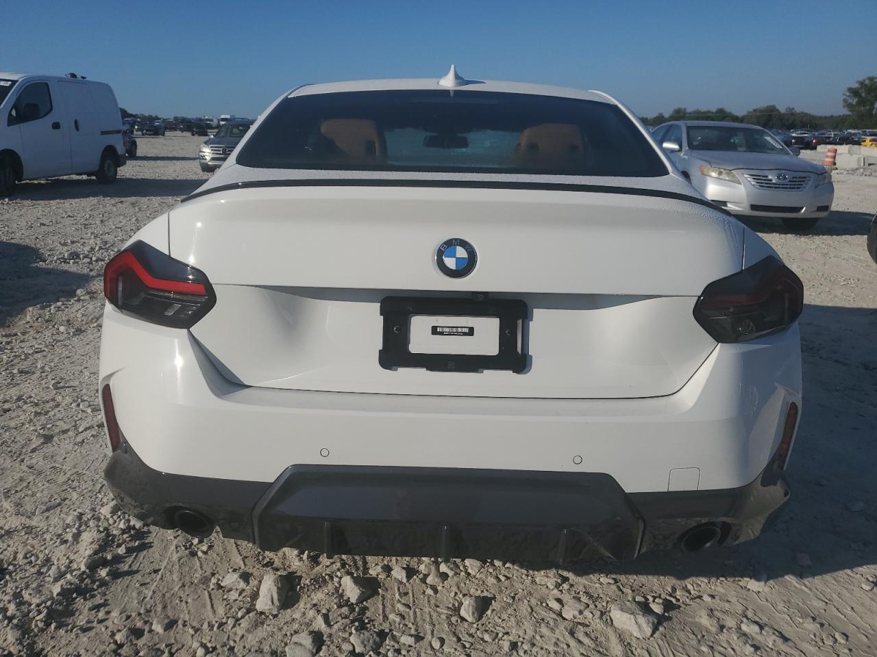 2022 BMW 2er VIN 3MW23CM01N8C54726 Copart auction photo, water/flood damage thumbnail 6
