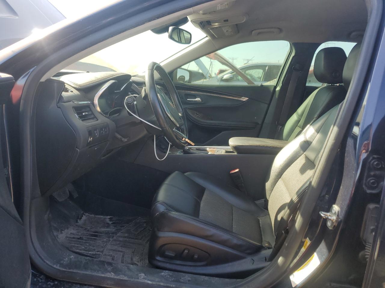 2015 Chevrolet Impala VIN 2G1115SLXF9237303 Copart auction photo, front end / minor dent/scratches damage thumbnail 7