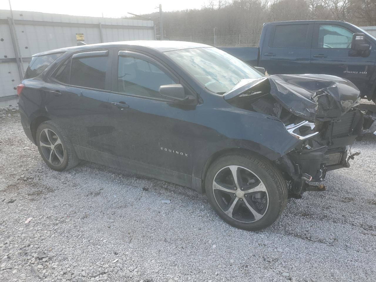 2020 Chevrolet Equinox VIN 3GNAXHEV4LS687670 Copart auction photo, front end damage thumbnail 4