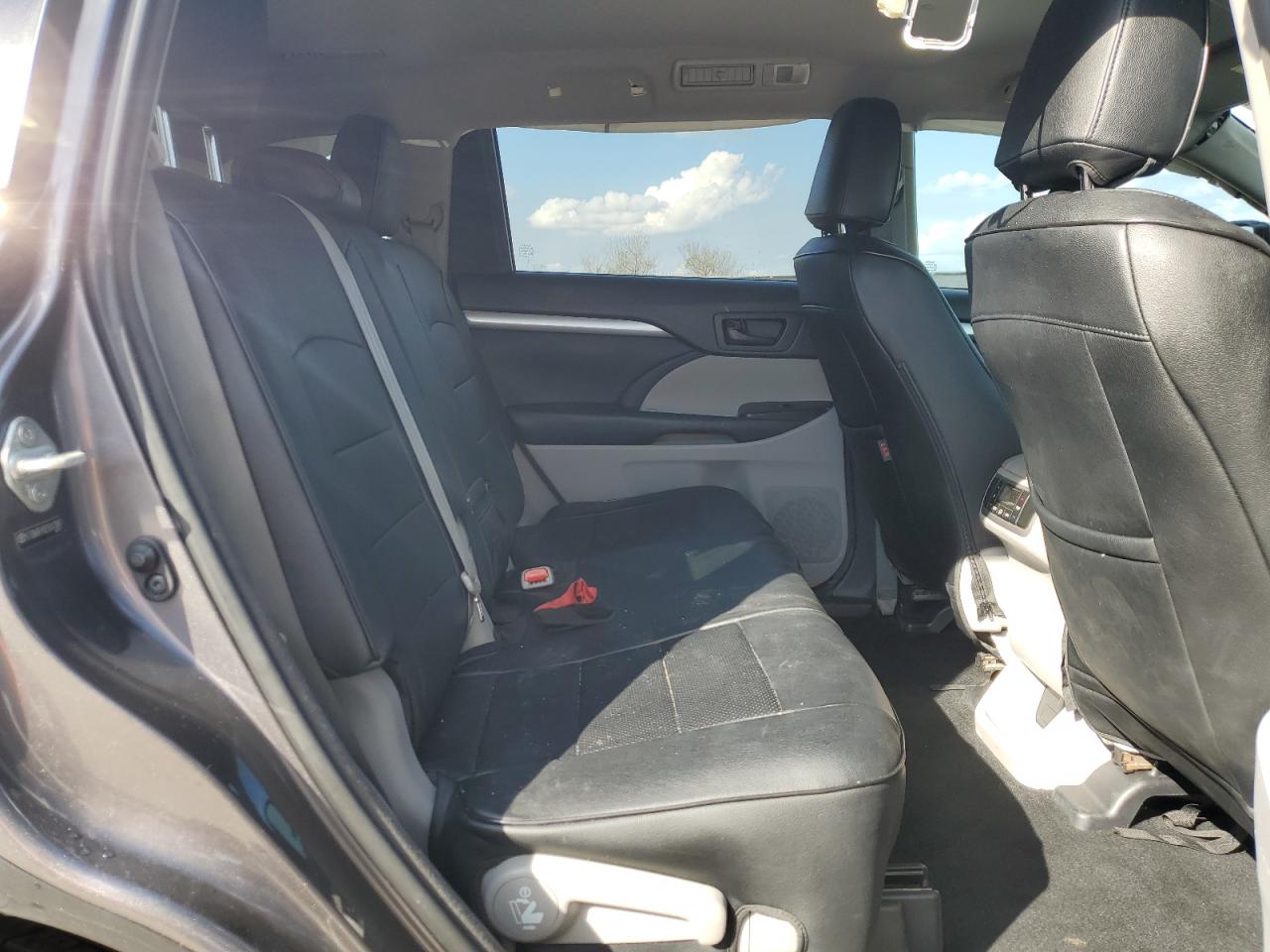 2014 Toyota Highlander VIN 5TDBKRFH2ES013907 Copart auction photo, front end / side damage thumbnail 11