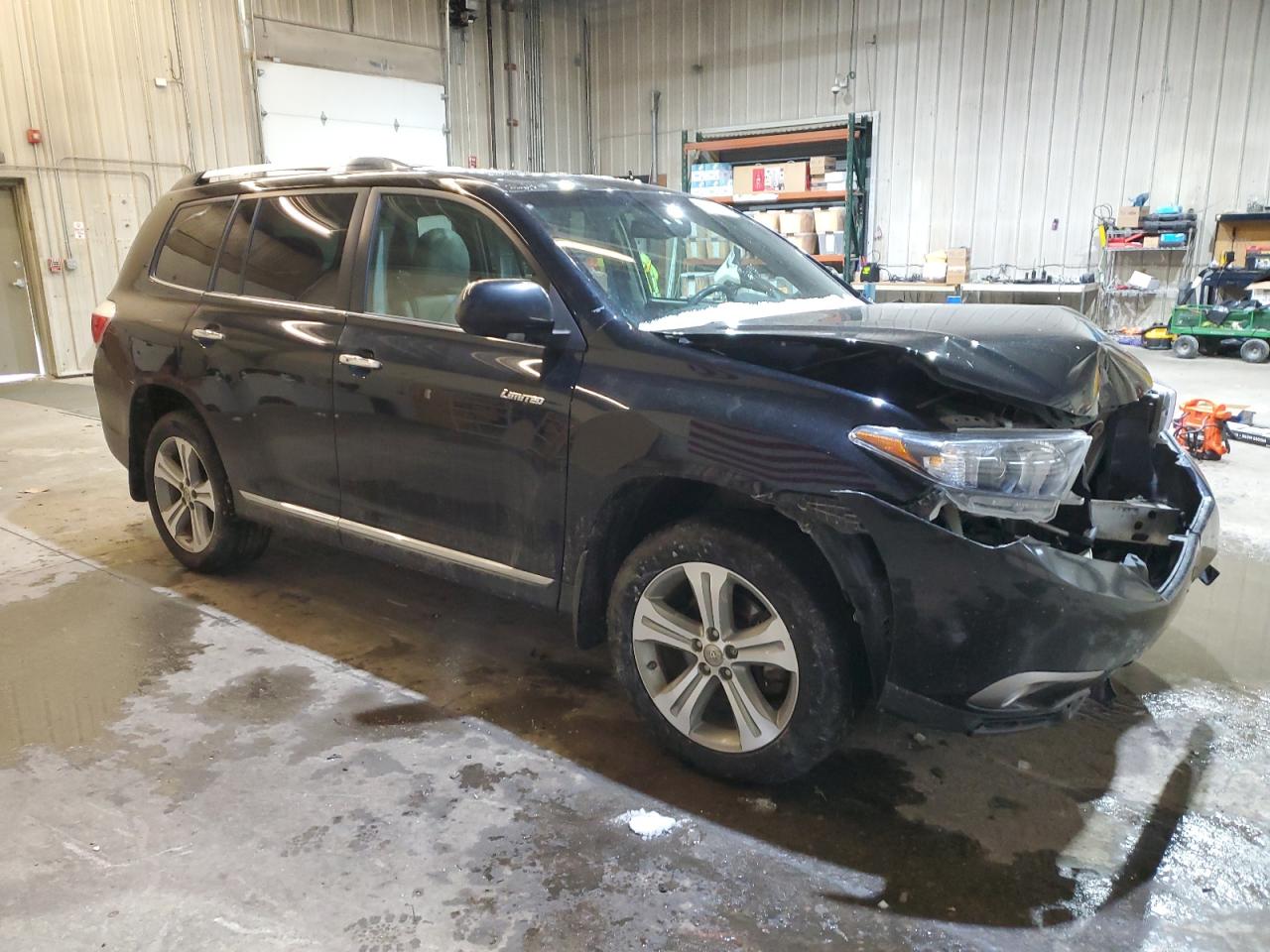2013 Toyota Highlander VIN 5TDDK3EH0DS251227 Copart auction photo, front end damage thumbnail 4