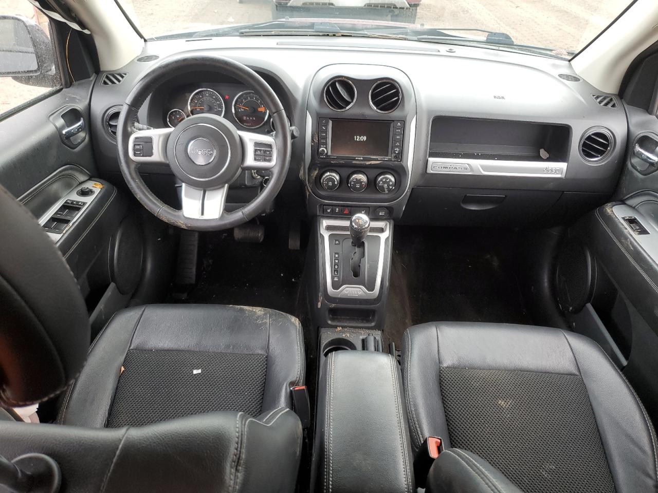 2016 Jeep Compass VIN 1C4NJDEB2GD654828 Copart auction photo, side / minor dent/scratches damage thumbnail 8