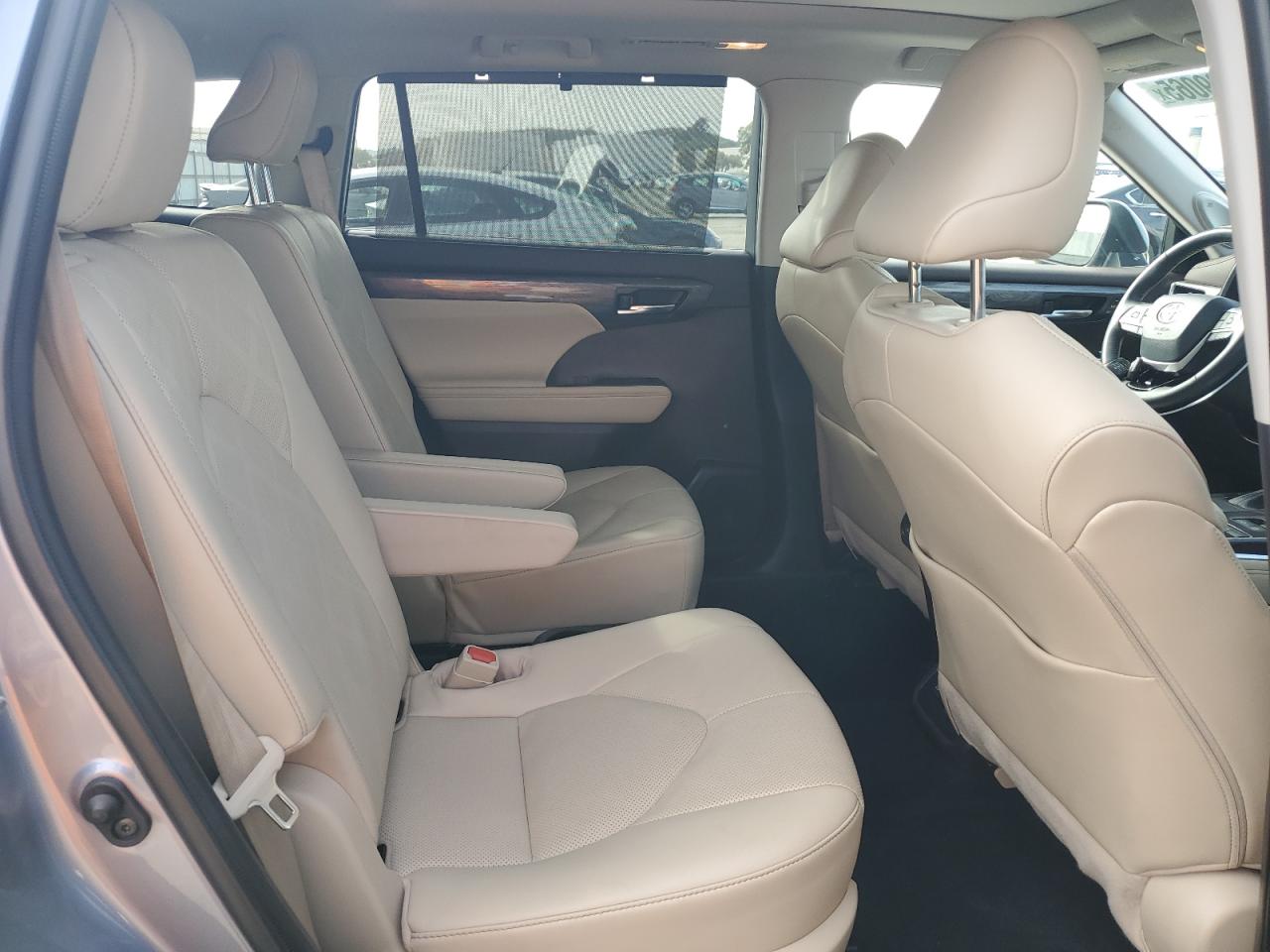 2022 Toyota Highlander VIN 5TDEBRCH4NS092367 Copart auction photo, vandalism damage thumbnail 11