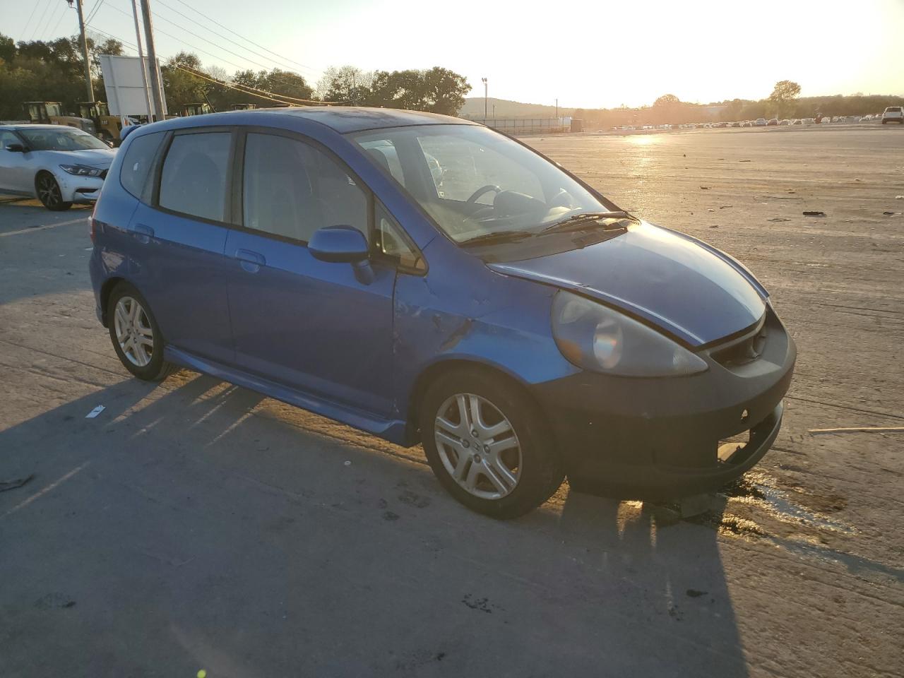 2008 Honda Fit VIN JHMGD38628S015983 Copart auction photo, front end / side damage thumbnail 4
