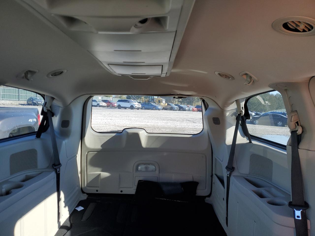 2016 Chrysler Town & Country VIN 2C4RC1BG4GR173888 Copart auction photo, all over damage thumbnail 10