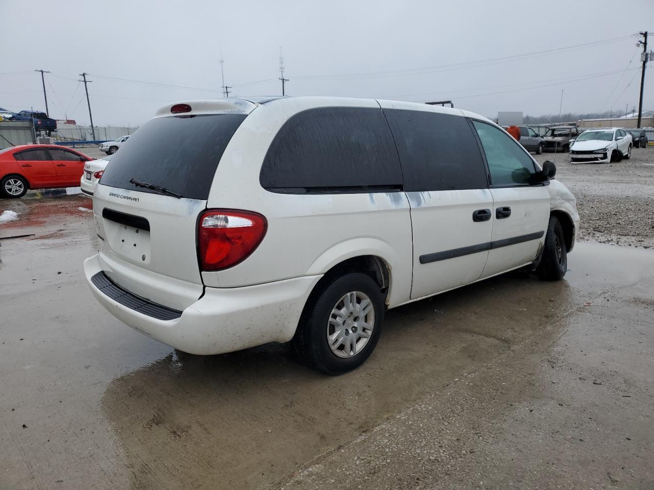 2005 Dodge Caravan VIN 1D4GP24R75B399339 Copart auction photo, front end / side damage thumbnail 3