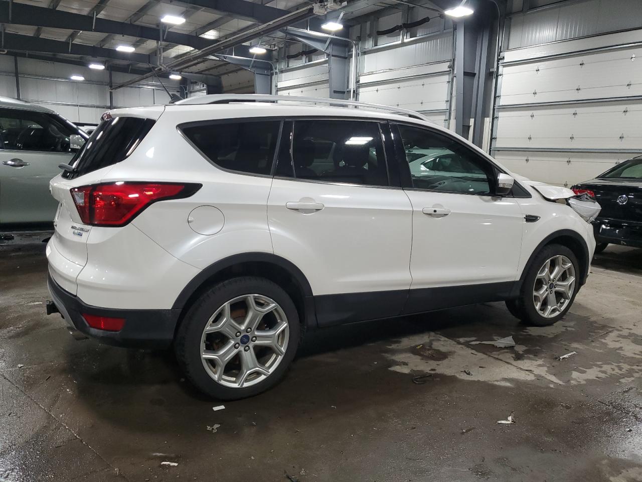 2019 Ford Escape VIN 1FMCU9J91KUA35365 Copart auction photo, front end damage thumbnail 3