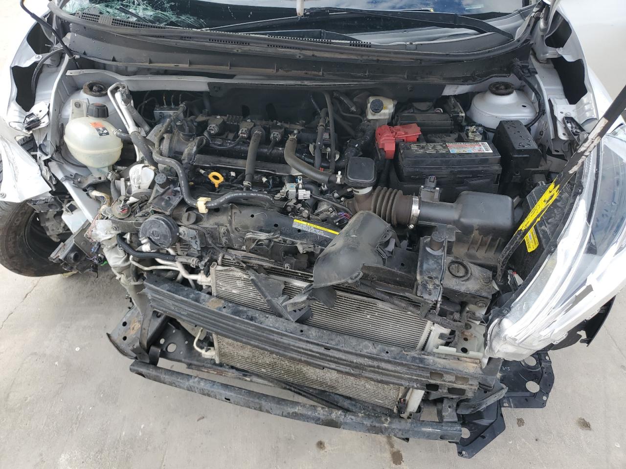 2019 Nissan Kicks VIN 3N1CP5CU2KL565198 Copart auction photo, front end / side damage thumbnail 11