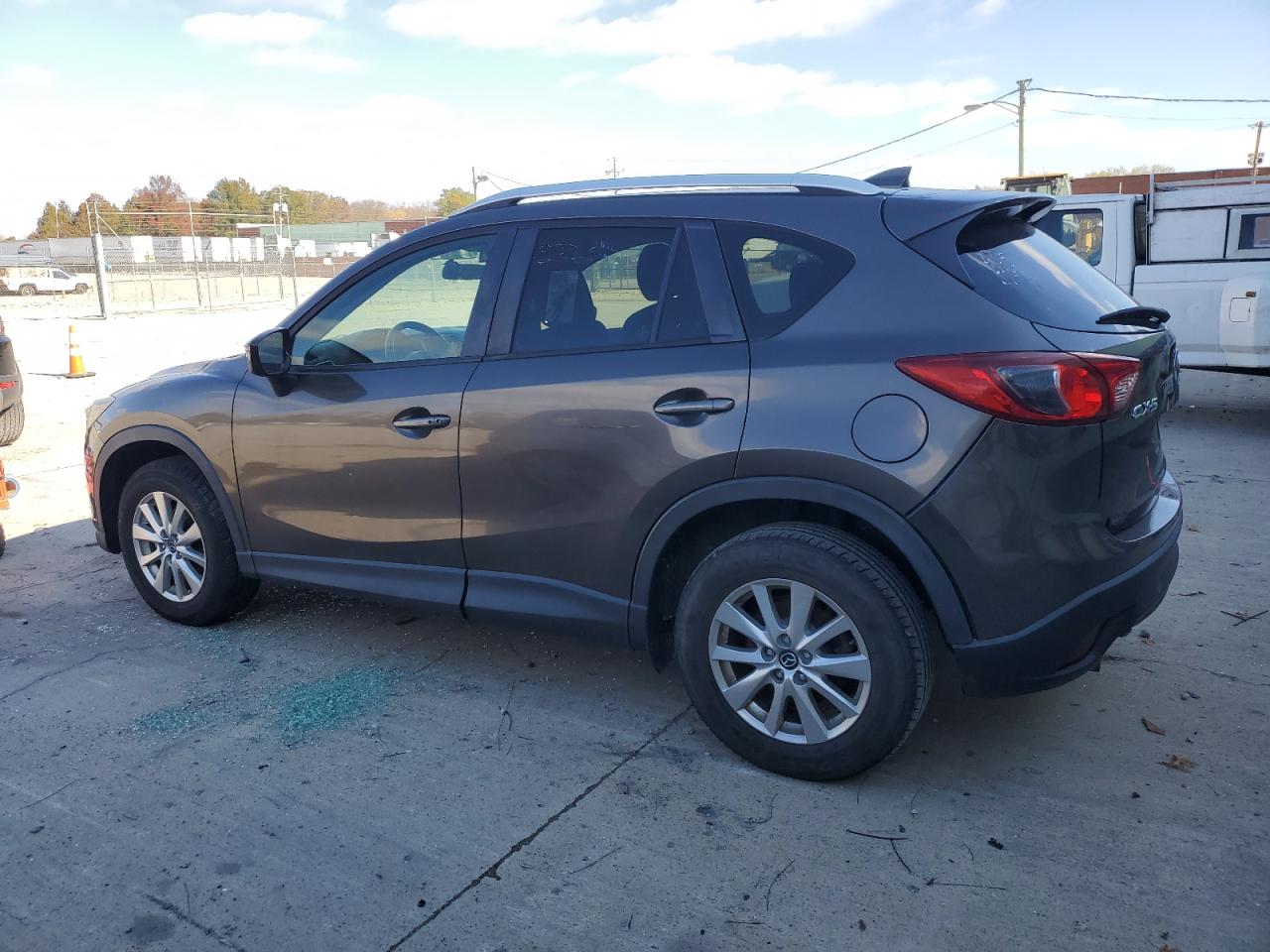 2016 Mazda CX-5 VIN JM3KE2CY6G0832211 Copart auction photo, minor dent/scratches damage thumbnail 2
