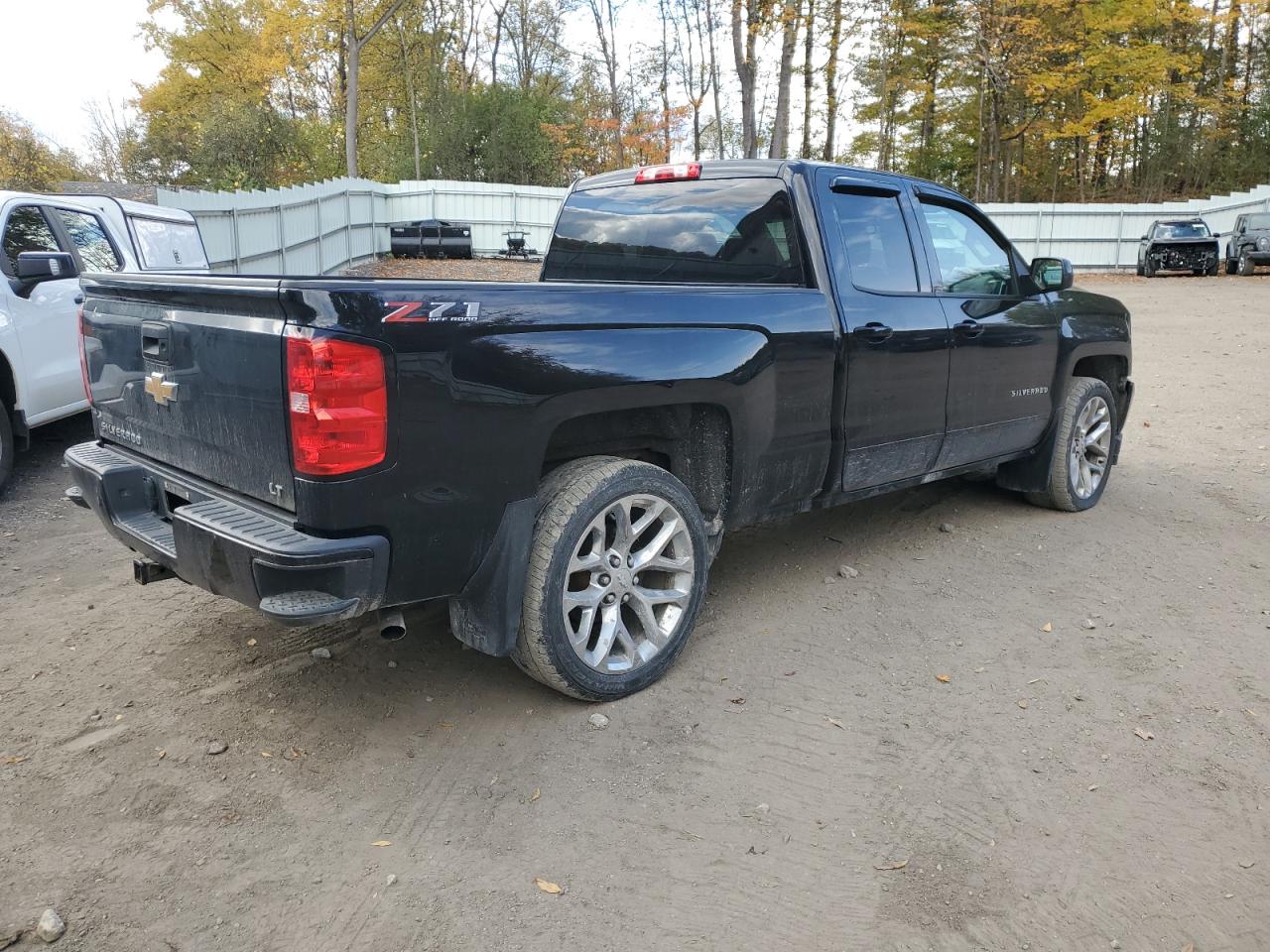 2018 Chevrolet Silverado VIN 1GCVKREC8JZ128149 Copart auction photo, front end / side damage thumbnail 3