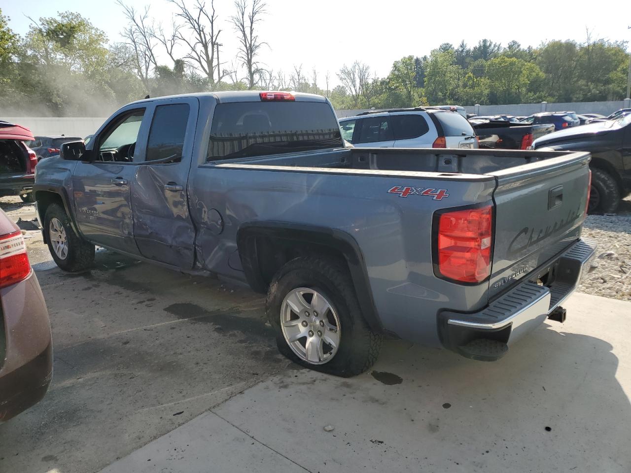 2016 Chevrolet Silverado VIN 1GCVKREH5GZ166264 Copart auction photo, side / rear end damage thumbnail 2