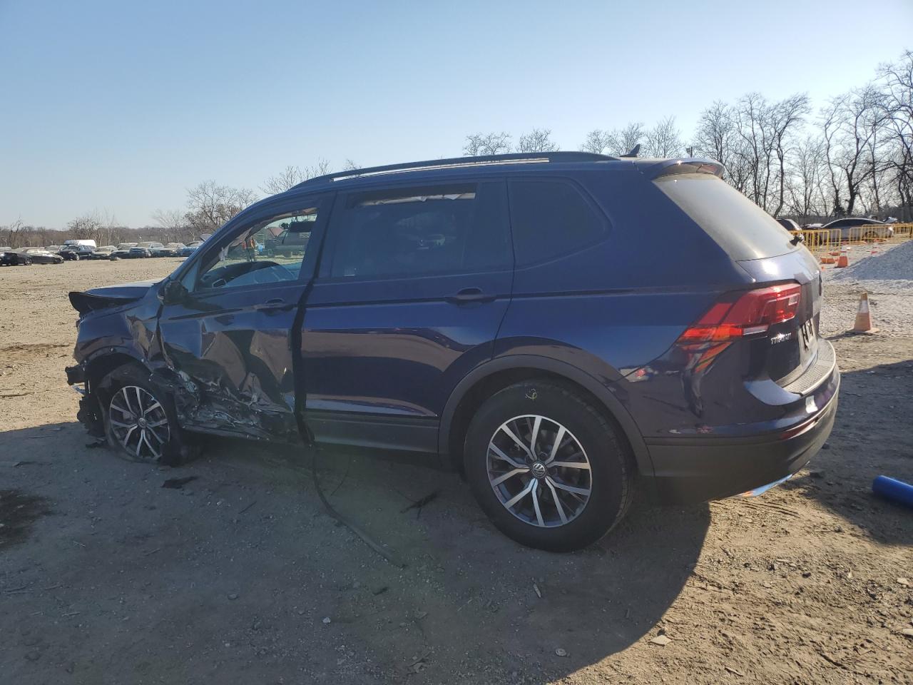 2021 Volkswagen Tiguan VIN 3VV0B7AX9MM041570 Copart auction photo, front end / side damage thumbnail 2