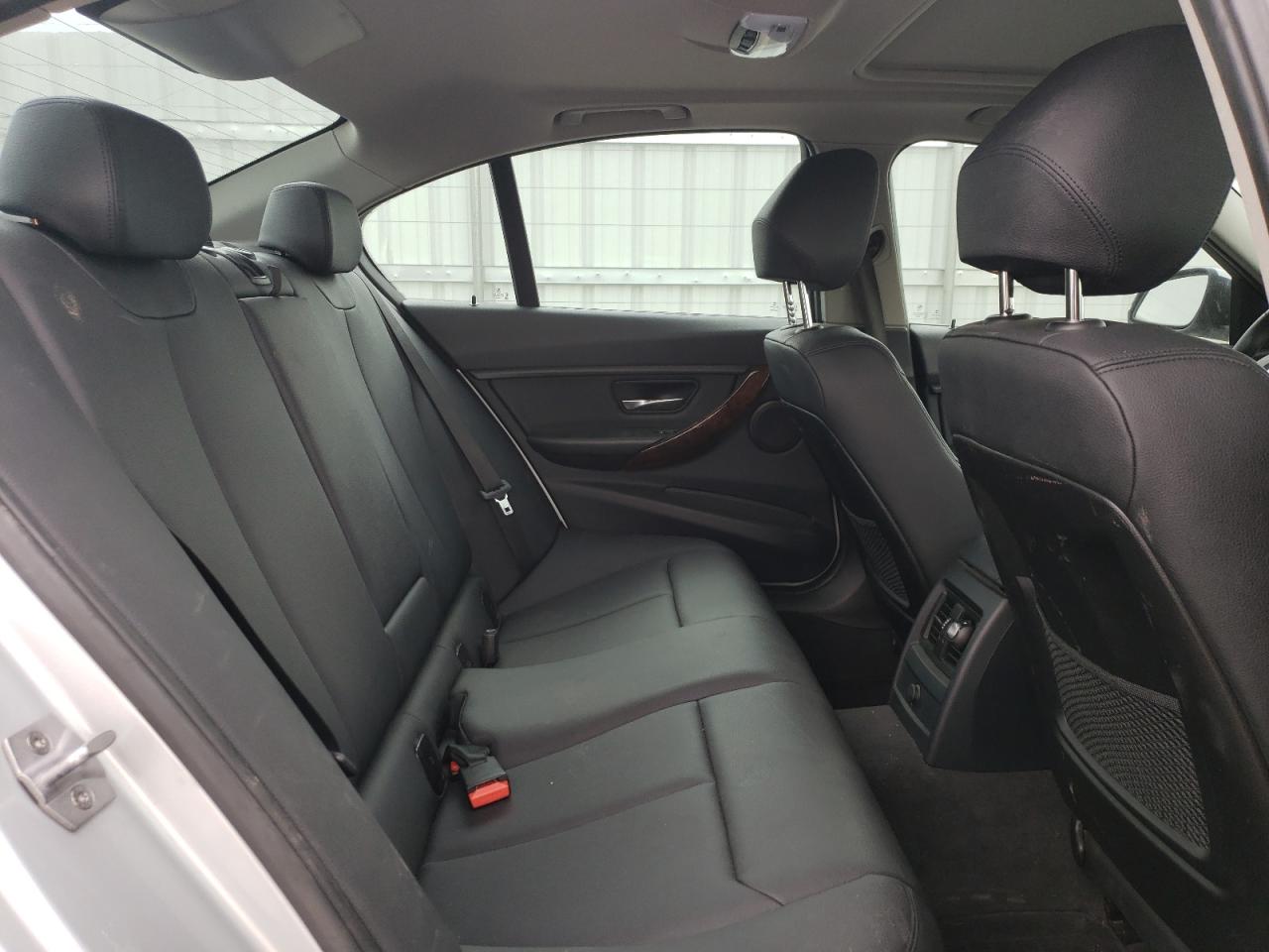 2014 BMW 3er VIN WBA3B3C55EJ983157 Copart auction photo, mechanical / hail damage thumbnail 10