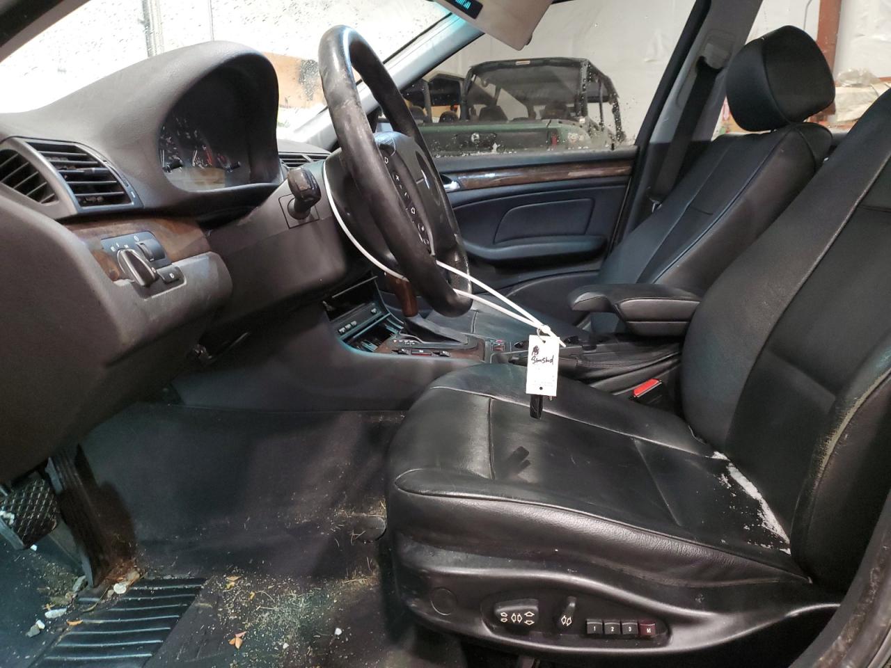 2003 BMW 3er VIN WBAEU33403PM55045 Copart auction photo, front end / side damage thumbnail 7