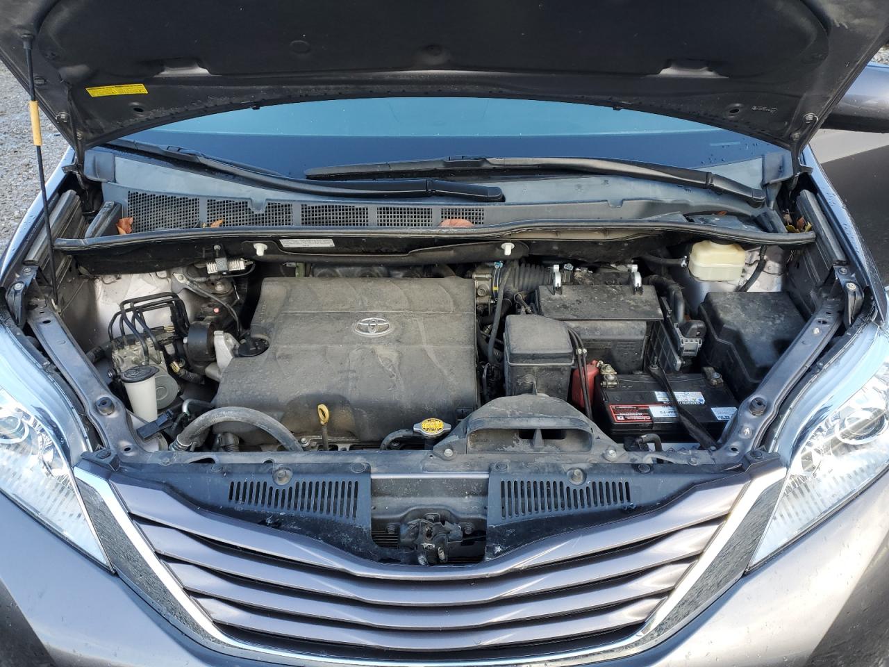 2015 Toyota Sienna VIN 5TDKK3DC9FS634454 Copart auction photo, side / rear end damage thumbnail 14